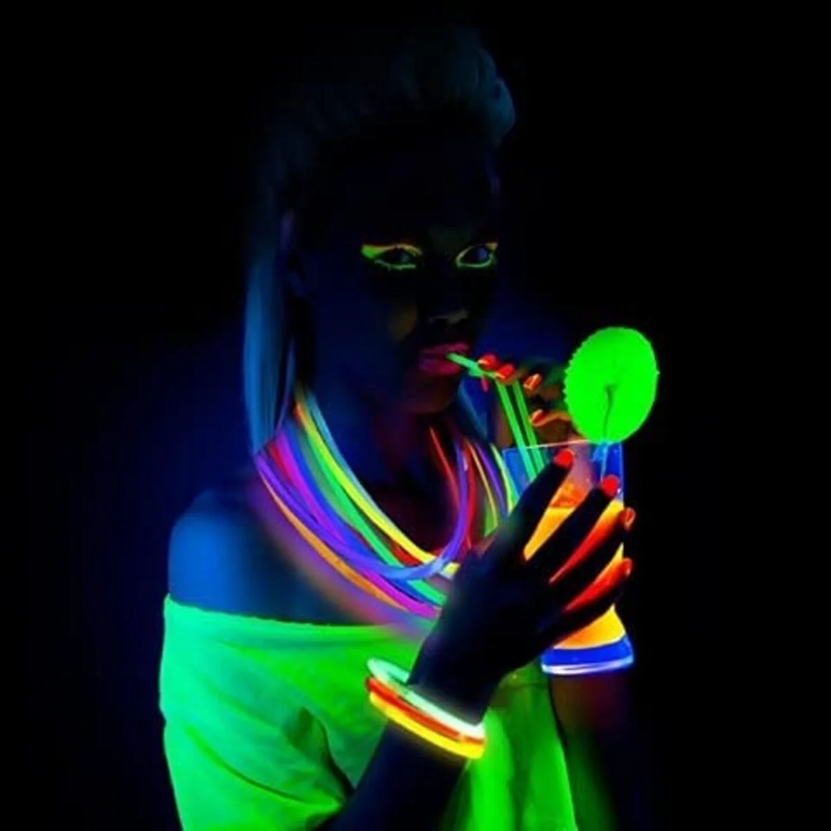 Glow Sticks, 100 Pieces, with Connectors